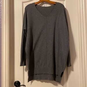 Dreamers Medium Gray Vneck Sweater Size M/L EUC